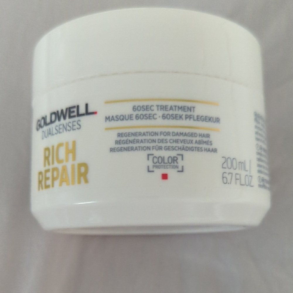 Goldwell White Hair Treatment Mask for Deep Conditioning